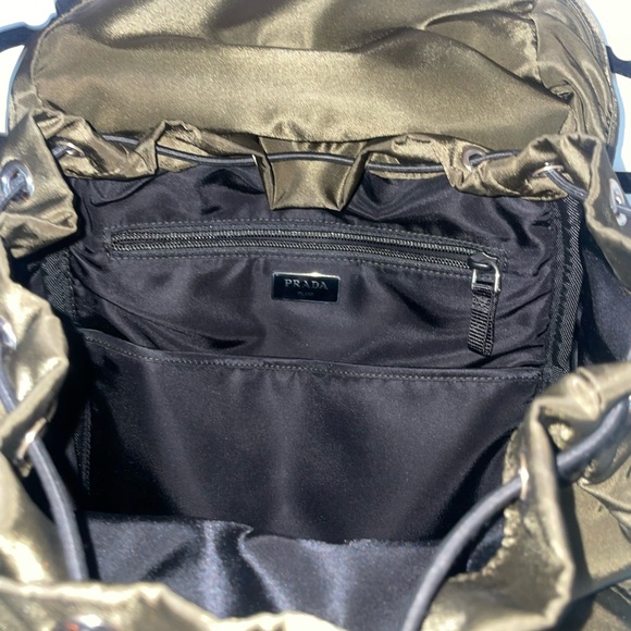 Prada Re-nylon Backpack in Green. - Picture 7 of 8